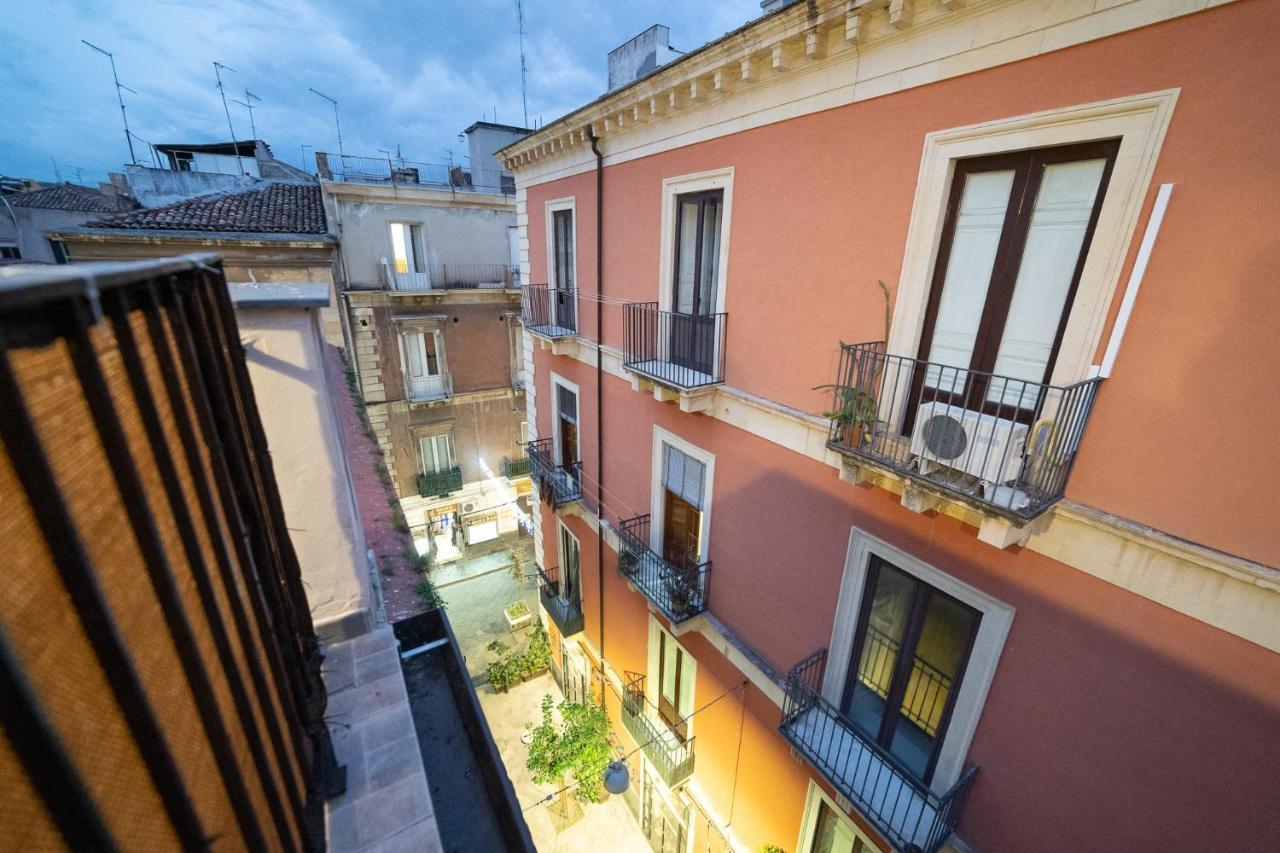 Le Vie Del Centro B&B CTA Exterior foto